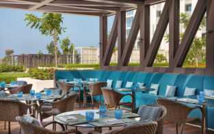 w Muscat Hotel